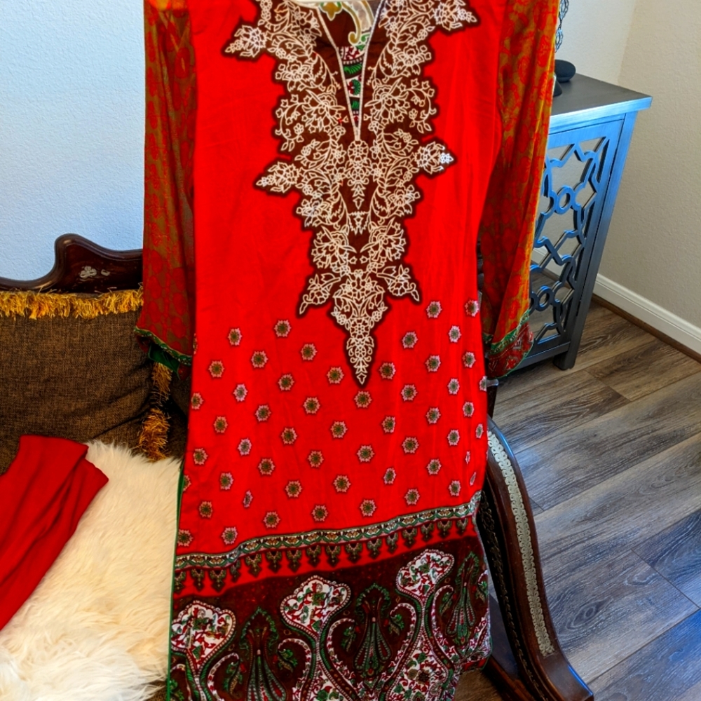 Pakistani Lawn 2 piece suit